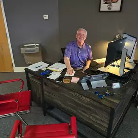 Everyone say hi to our newest team member Joe!  He started here one month ago and will be your go-to for any business lines insurance you need.   He's an avid St Louis Blues fan and loves watching rugby matches out at Forest Park.  Call and say hello!