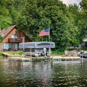 Bild von Brainerd Lakes Dock & Lift - FLOE