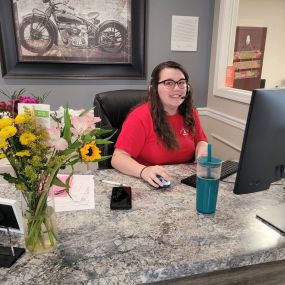 Welcome back, Jazmine! ???? We are absolutely thrilled to have you back in the office after your maternity leave!