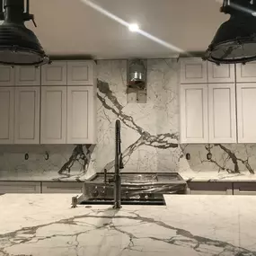Bild von Ivanti Marble & Granite - Kitchen Cabinets, Countertops & Remodeling