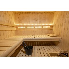 Experience the Finnleo Outdoor Traditional Sauna Rooms – where simplicity meets durability.