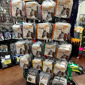 It’s that time of year to stock back up on all your fly/bug protectant! We carry a wide range of sizes of fly masks from minis/foals, all the way up to drafts. ????