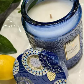 Meet your new clean-day obsession! ????✨ Voluspa’s Mediterranean Lemon is fresh, bright, and basically sunshine in a jar. Tackle that to-do list and let your home smell as crisp as it looks! ????????️ 

#CleaningDayEssential #FreshAndCitrusy #MediterraneanLemon #VoluspaVibes #SqueezeTheDay #SmellsLikeSunshine #ThePinkPaisley #LafayetteLousiaiana #ShopSmall