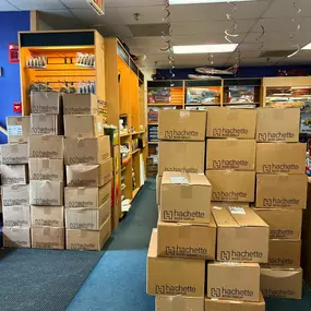 Here’s a quick summary of this week so far: boxes.. lotsss of boxes.. lotsss of boxes everywhere you look! ????????????????
It’s officially fall over here at Amato’s Middletown, which means ‘tis the season for lotsss of BIG shipments! ????????????