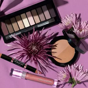 From the bride to mother of the bride to wedding guests, we've got everyone covered this wedding season!✅ Achieve your dream complexion and makeup look for the big day by making an appointment at Merle Norman Olney.✨
Shade shown:
Lasting Cheekcolor in Precious Pink
Plush Lipliner in Bon Bon
Knockout Nudes 2
Lip Pencil Plus in Peach Brandy
Plush Lip Gloss in Bubbly
Age Defying+ Lipcolor in Pink Noon