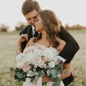 Bridal glam on point! Our Ultra Glow Powder Highlighter is showing off during this perfect sunset.