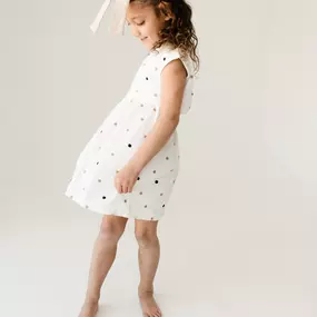 There’s an unspoken law: if a little girl gets a new dress, she must twirl. Dancing is just part of the magic ????
