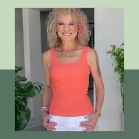 Your perfect layer just got an upgrade! ✨ The Seamless Crinkle Tank is soft, stretchy, and ready in 10 stunning colors — because one just isn’t enough. ????