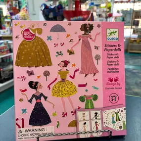 No you’re not having ✨DEJA VU✨ these toys from your (or even your parents’ ????) childhood are still popular TODAY! Take a trip down memory lane with all these RETRO toys currently on our shelves. Some may have gotten a little face lift (we see you Littlest Pet Shop!) but they all still have one thing in common- great PLAY! 
???? If you’d like to add a little nostalgia to your life come in and shop with us all weekend long! A Toy Expert is here to help YOU! 
#toodleydoo #toystore #finditinfrankl