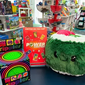 ???????????? Is there a FOODIE in your life with a celebration this weekend? We have JUST the thing! 
This week’s gift guide features some of our fun, food themed gifts with a side of PLAY for each age! Whether it’s a tiny friend just cutting their teeth or a more refined sushi (stuffy!) ✨connoisseur✨ you’re sure to find something that hits the SPOT! ????
???? If you need your gift “to go” don’t forget that we can wrap it up for FREE!  Our Toy Experts are standing by ready to serve YOU! 
***Catc