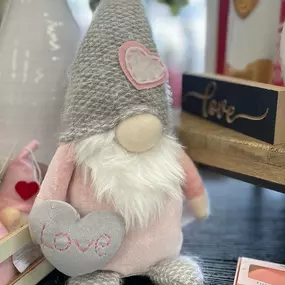 ❤️Love is in the air at 39 North Home & Gift! ❤️
Find the perfect Valentine’s gifts and décor—from elegant candles and keepsakes to unique jewelry and more.
Stop by today and make this Valentine’s Day unforgettable! ????
#ValentinesDay #39NHome #giftsyoulove