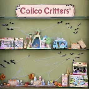 These Calico Critters are all ready for Halloween! ????????
Check out the ‘Upcoming Events’ highlight on our Instagram page for fun events happening this Halloween season!!