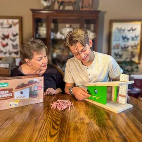 Make your own bird house ???? 
These kits use high quality cedar wood and come with everything you need to assemble them! They teach hands on skills through their user friendly instructions so even young builders are able to start wood working! 
Recommended for anyone 6 years and older. 
#GeppettosToys #Geppettos #Toys #Toystore #SanDiego #SmallBusiness #SupportSmallBusiness #DIY #KidsDIY #DIYProject #MYO #MYOBirdhouse