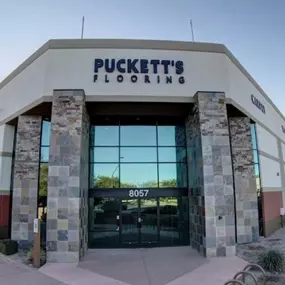 About Us: At Puckett's Flooring in Tempe, AZ, you'll always get the best deal on carpeting, hardwood, laminate, vinyl, area rugs, and more. We've been helping our customers save money for decades. Pucketts was established by “Bobbi” Fluegel in 1987. Her son Ted took over as President in 1997. That same year, Shawn Cummins was hired as a sales manager and later became part owner and Vice President. The facility is over 23,000 sqft, housing 18 employees and 40 installation crews. Stocked within th