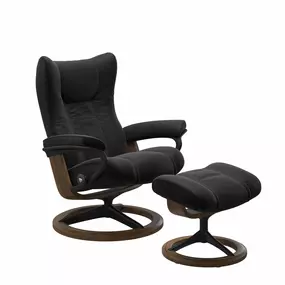 Wing Signature Base Small Recliner