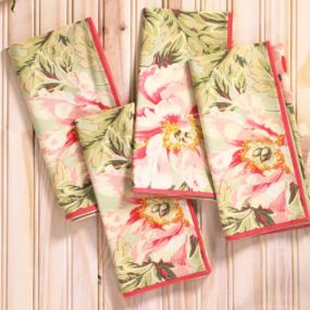 The dynamic Mist Splendor Napkin Set of 4 features a unique April Cornell heritage pattern, crafted from 100% cotton for a luxurious feel. Conveniently machine washable and easy to care for, these napkins bring a touch of whimsy to any table setting this springtime season! ????