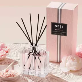 Ease your mind and soothe your spirit with this reed diffuser from Nest, featuring notes of rosewater, geranium, salted amber, and white woods ???? Expertly crafted with the highest quality fragrance oils, it releases the scent slowly and evenly for a subtle aroma that will elevate any living space.