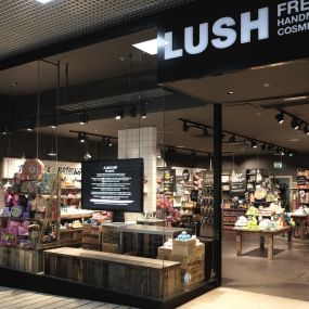 Lush Gateshead shop front
