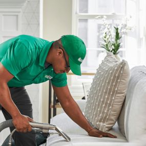 Tech doing upholstery cleaning in Fort Smith, AR