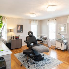 Visit our practice located in the heart of Leesburg. Not only are we in the destination district but we are a destination for laser treatments, advanced injections, therapeutic skincare and all things aesthetics ro help you look and feel beautiful.