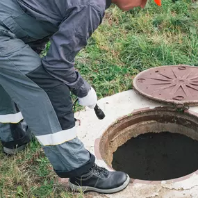 Our septic tank inspection services help you detect potential problems before they become major issues. Our inspections are always detailed, we identify blockages, leaks, or system malfunctions, providing you with peace of mind and reliable solutions.