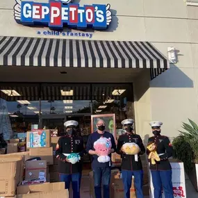 ✨A very generous and anonymous donation of $60,000 toys was made this morning to the Toys for Tots foundation!