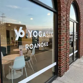 Bild von YogaSix Roanoke