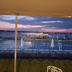 Step into a world of elevated dining at Manhasset Bay Yacht Club, where every dish is a masterpiece and a beautiful view. From sun-drenched afternoons to serene sunsets, enjoy a menu inspired by the sea, expertly prepared with the freshest ingredients. Join us for a culinary journey that’s as breathtaking as the horizon before you.