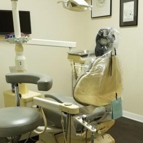 Bild von Advanced Dental Care: Christopher Young, DMD