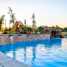 Bild von Rose Hill Pools & Builders