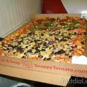 Snappy Tomato Pizza - The BEAST Pizza