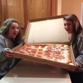 WOW - The BEAST is bigger than both of us
Snappy Tomato Pizza – Seaman, Ohio - (937) 386-1010
Carryout, Pick-Up and FREE Delivery
