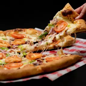 Enjoy a Snappy Tomato Pizza – Lunch, Dinner or Evening Snack
Delivery, Pick-Up or Carry-Out
Gooey