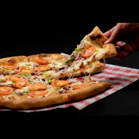 Enjoy a Snappy Tomato Pizza – Lunch, Dinner or Evening Snack
Delivery, Pick-Up or Carry-Out
Gooey