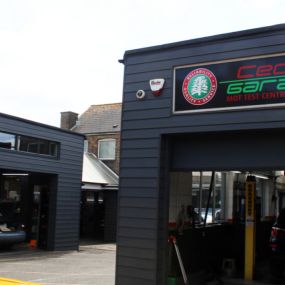 CEDAR GARAGE LIMITED IN WORTHING