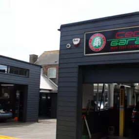 CEDAR GARAGE LIMITED IN WORTHING