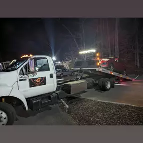 When it comes to tractor towing in Kennesaw, GA, G&C Towing Services is your trusted expert, equipped to handle the specific challenges of heavy machinery transport. We understand that moving large equipment like tractors requires precision and expertise, which is why we offer specialized towing services tailored to meet the demands of heavy-duty towing. Our team is professionally trained and uses state-of-the-art tow trucks designed to secure and transport your tractor safely and efficiently, n