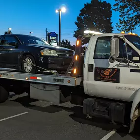 When you need roadside assistance in Kennesaw, GA, turn to G&C Towing Services for fast, reliable, and comprehensive support. Our expert team is available 24/7, ready to help you with any car trouble—from flat tires and battery jumps to lockouts and fuel delivery. We pride ourselves on our rapid response times, ensuring that we're on the scene quickly to minimize your inconvenience and get you back on your way. With G&C Towing Services, you'll receive not only top-tier technical assistance but a