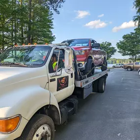 When roadside troubles strike near Kennesaw, GA, G&C Towing Services is your dependable ally, ready to provide expert roadside assistance at a moment's notice. We operate around the clock, delivering swift, efficient help wherever you are—from jump starts and tire changes to lockout services and emergency fuel delivery. Our team is committed to fast response times, ensuring that help arrives quickly to get you back on your journey with minimal disruption. With G&C Towing Services, you can expect