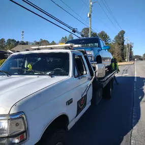 If you're in need of emergency towing in Kennesaw, GA, look no further than G&C Towing Services. Available 24/7, we provide prompt, dependable, and secure towing solutions tailored to meet any emergency situation. Our experienced team is equipped with advanced towing technology and a fleet of modern trucks, ensuring that your vehicle is handled safely and efficiently. With G&C Towing Services, you get not only rapid response times but also competitive pricing and exceptional customer service. Tr