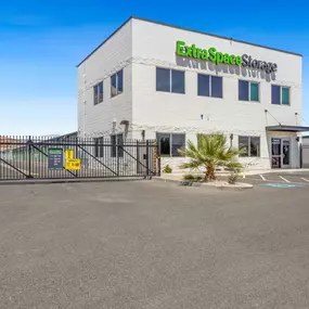 Beauty Image - Extra Space Storage at 475 Quality Dr, St George, UT 84790