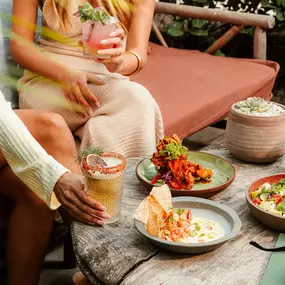 Plates & Cocktails
