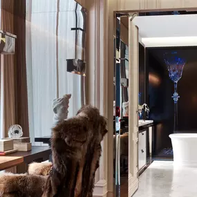 Suite with Soaking Tub