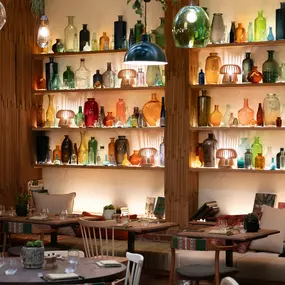 Pip Restaurant Decor