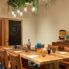 Acorn Meeting Room