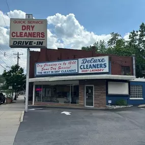 Bild von Deluxe Dry Cleaners