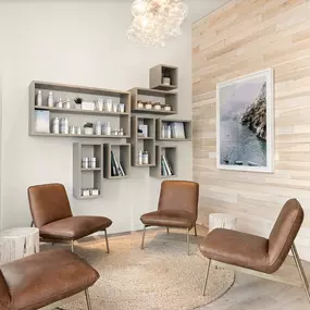 SUGARED + BRONZED Silver Lake lobby
