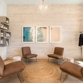SUGARED + BRONZED Newport Beach lobby