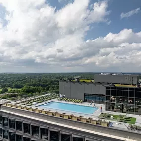 Bild von Penthouse Pool  & Lounge - Reston Station