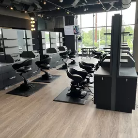 Bild von Bang Salon - Reston Station